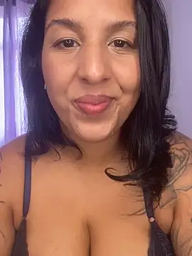 Indiadeusa live sex cam