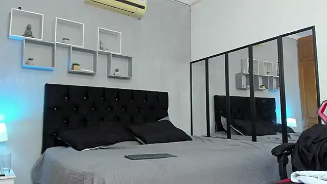 tyler_hank01's cam snapshot