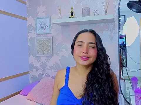 Emma_Thompssonn's cam snapshot