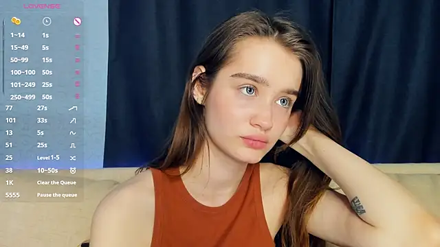 lovelyalivia's cam snapshot