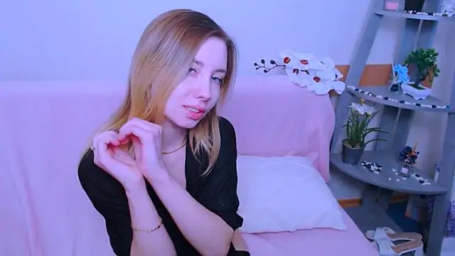 AliceFire_'s cam snapshot