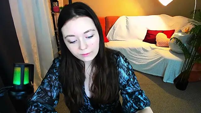 AlluringLookk's cam snapshot