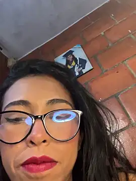 Emma__cumlovee's cam snapshot