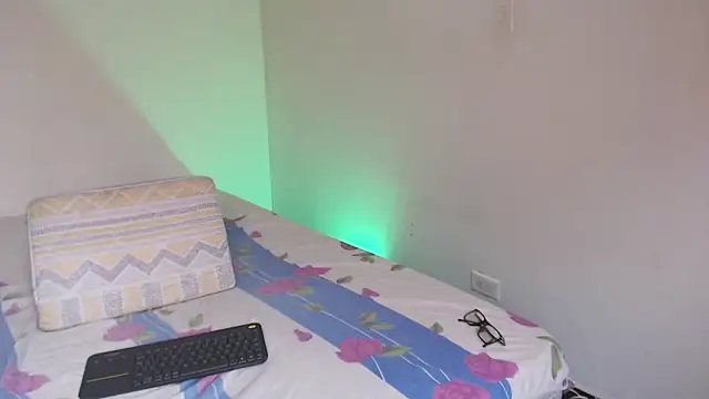 Vlad__night's cam snapshot