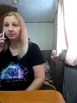 BustyBlond's cam snapshot