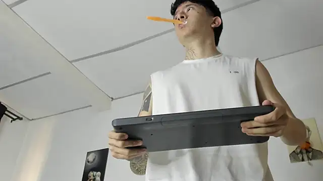 troy_rouge live sex cam