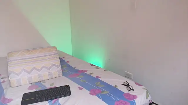 Vlad__night's cam snapshot