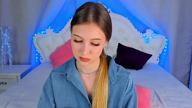 VitalinaBlue's cam snapshot