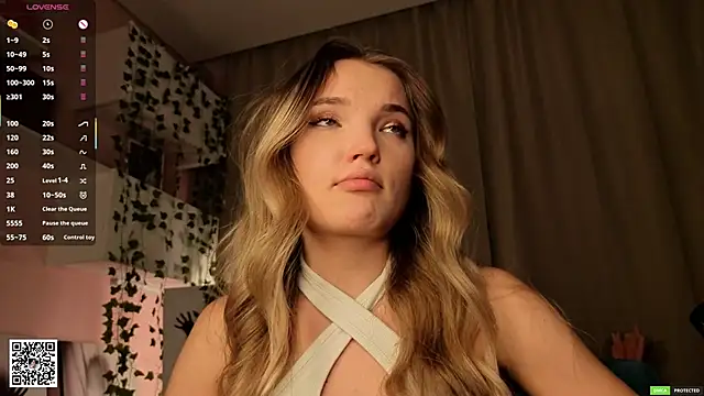 JulieLupo's cam snapshot