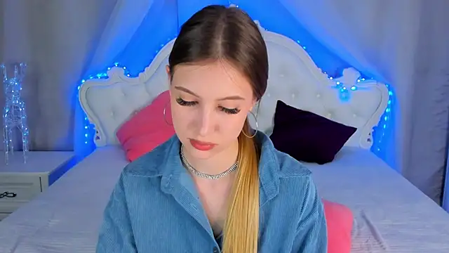 VitalinaBlue's cam snapshot