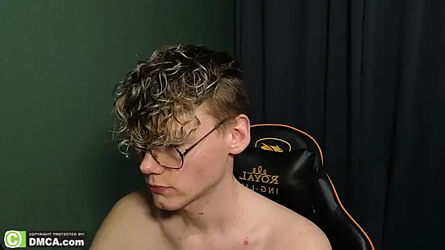 Keytaro live sex cam