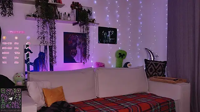 Lollyshy live sex cam