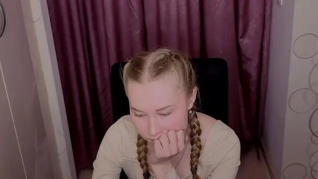 SageSnachez live sex cam