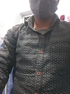 Itsdesi_boy live sex cam