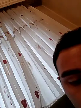 yakisikligenc live sex cam