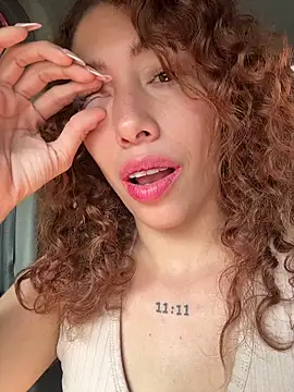 roxyrougee live sex cam