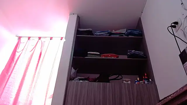 nicolle_milf1978 live sex cam