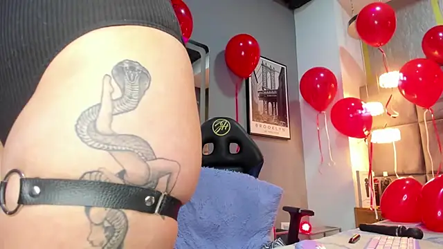 zoe_taylorr1's cam snapshot