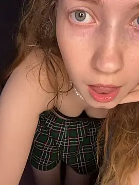 Holy_Poly's cam snapshot