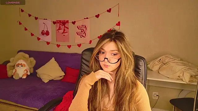 BellaSink's cam snapshot