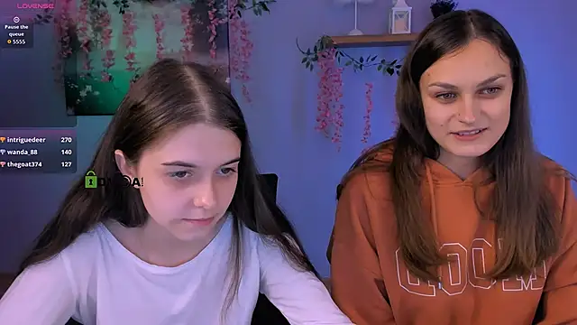 molly_hollow's cam snapshot