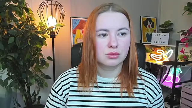 LAYLAxSTAR live sex cam