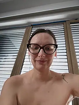 The_Snowwhitee live sex cam
