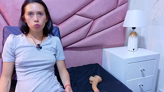 kimberlypink_'s cam snapshot