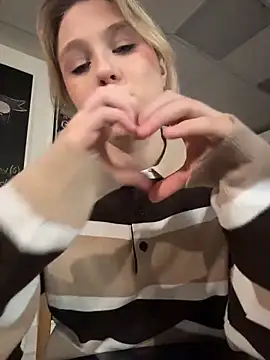 CaitlinSugar's cam snapshot