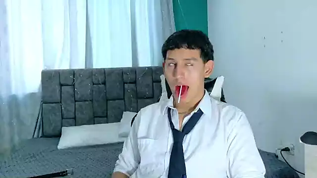 FelipeGonzalezz live sex cam