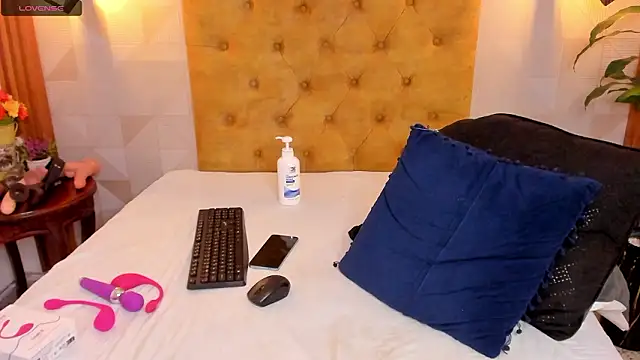 violet_sweet19's cam snapshot