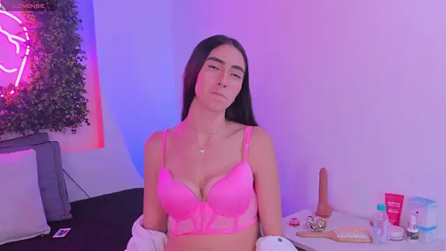 Itzel_Geneva's cam snapshot