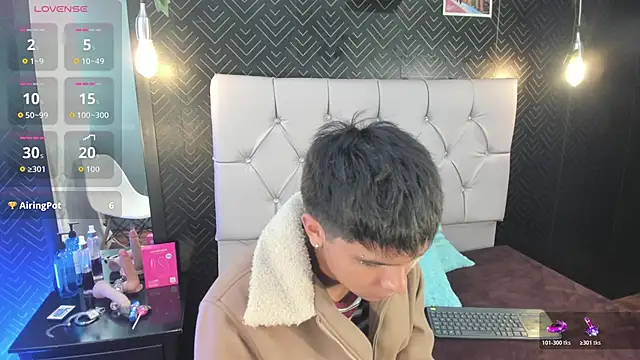 Thiago_Kozak live sex cam