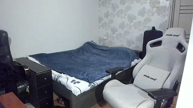 Knuckles17 live sex cam