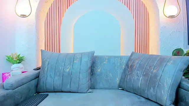 violet_scott_'s cam snapshot