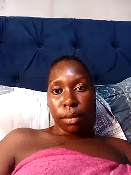 sexysmalldaily04's cam snapshot