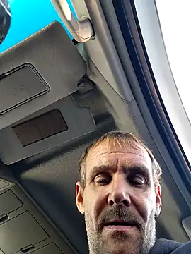 Hungwell1515 live sex cam