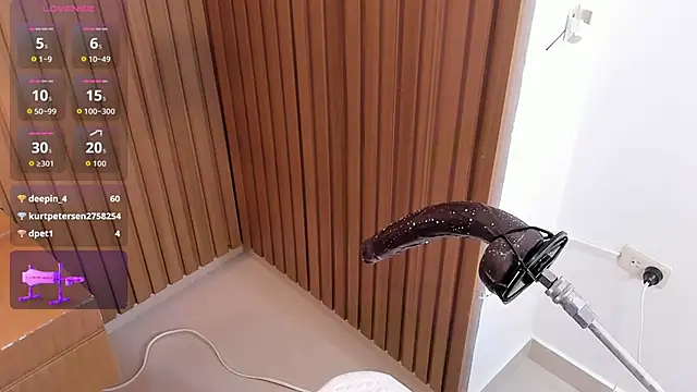 mysticlatina1 live sex cam