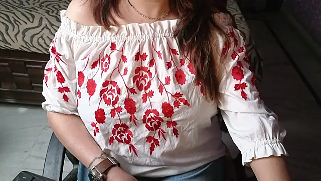 ShylaGill live sex cam