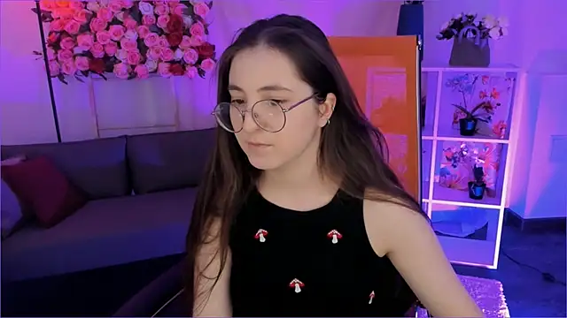 VirtuallVoyant live sex cam