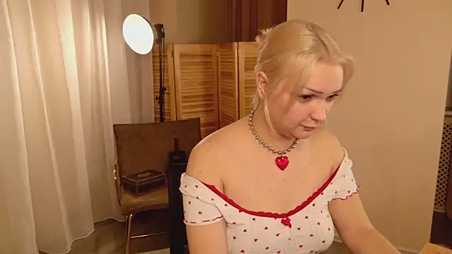 callme6y's cam snapshot