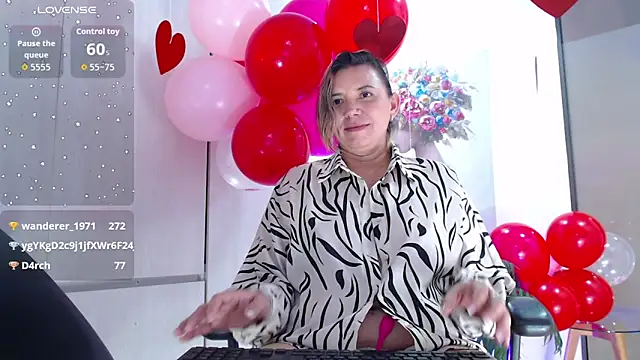 milfsecret69's cam snapshot