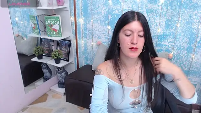 HannaOwen_'s cam snapshot