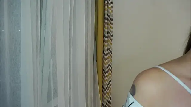 LoveMillier live sex cam