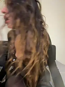 Amani_thewolf live sex cam