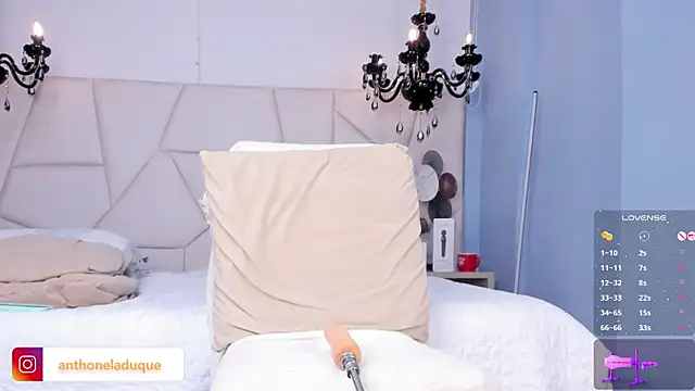 AnthonelaDuque live sex cam