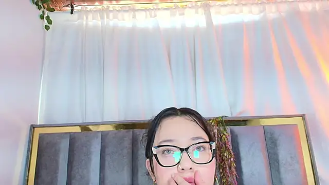 Zoe_Curvy live sex cam