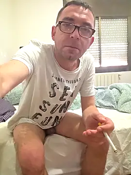 crissbadboy's cam snapshot