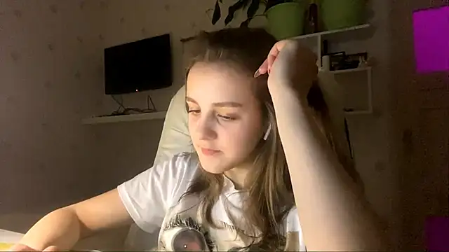 SweetieKatie's cam snapshot