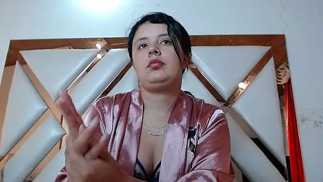 nathaly_low1's cam snapshot